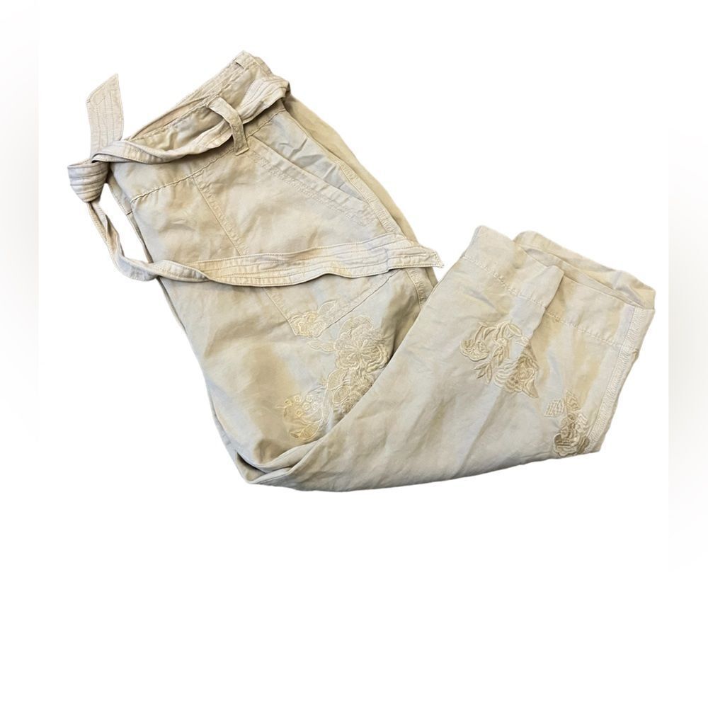 Light Beige Embroidered Capris - Women's Casual Pull-On Pants